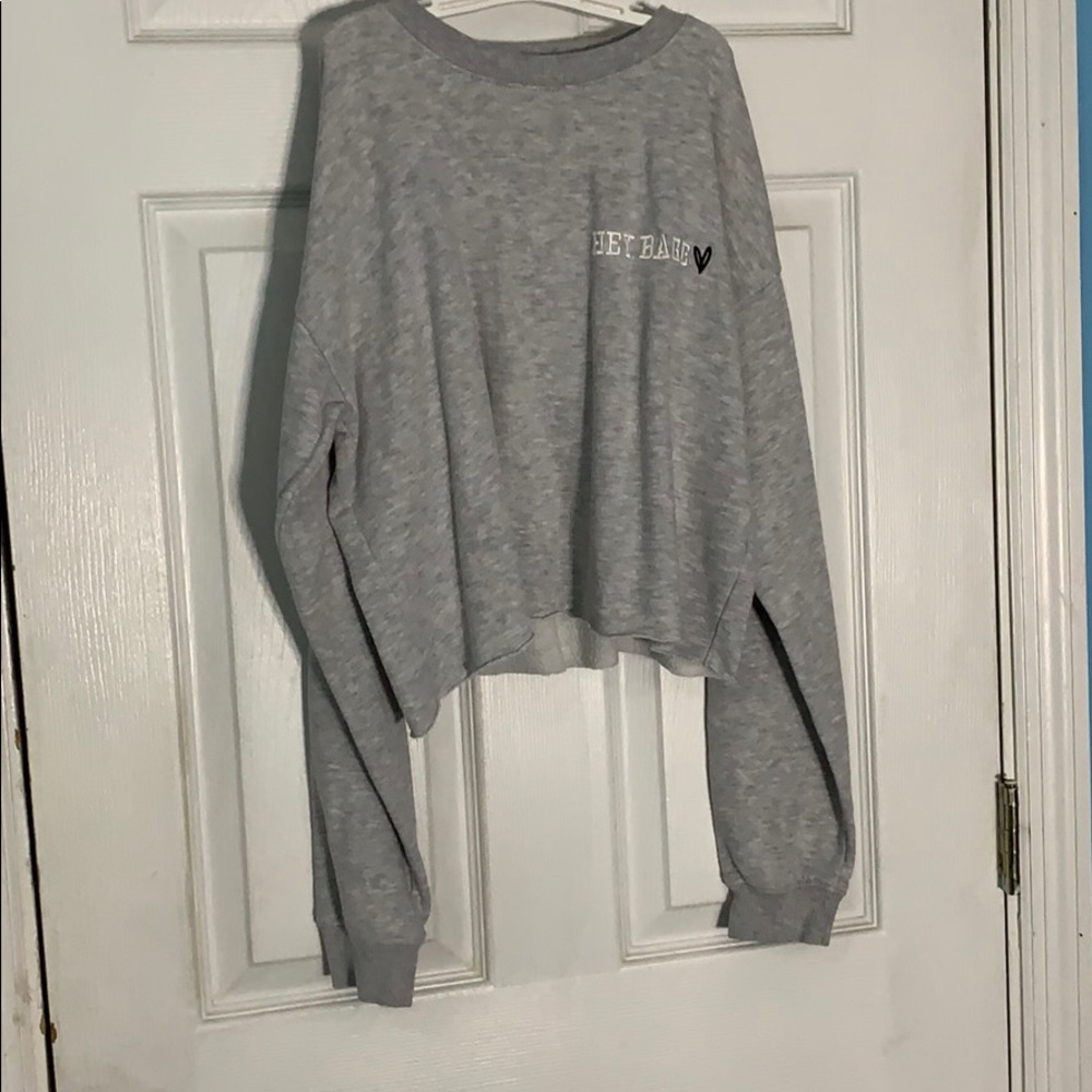 “Babe” cropped sweatshirt